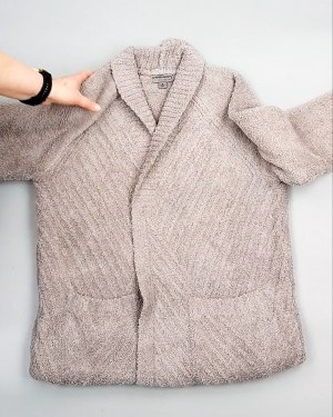 Фотография  730 - Кардиганы СТОК CAN 084#7 кг, ЛОТ №7673 оптом в Салехарде и Ямало-Ненецком АО