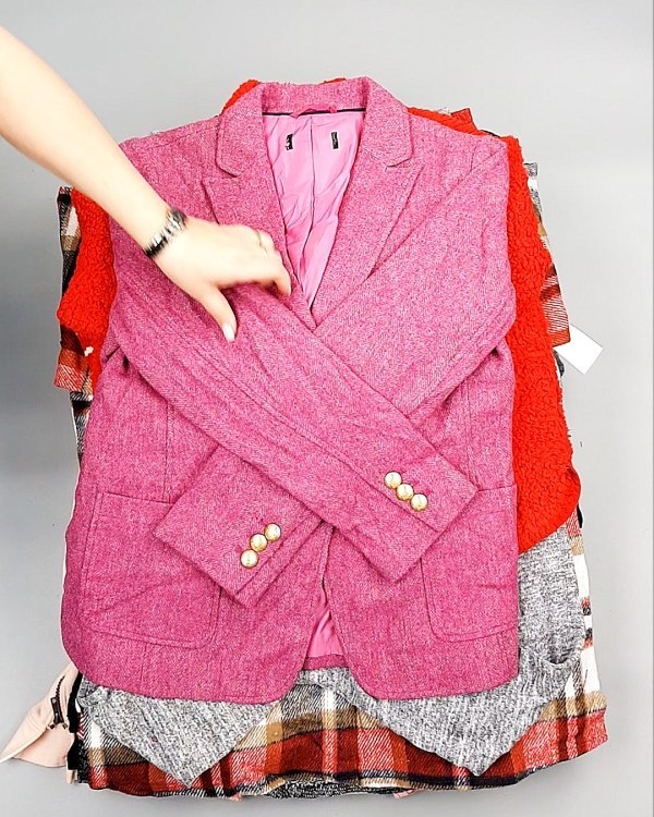 Фотография  998 - AMAZON mix жен весна 015#18 кг, ЛОТ №7718 оптом в Салехарде и Ямало-Ненецком АО