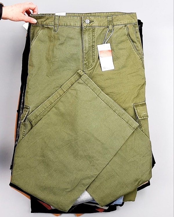 Фотография  531 - Брюки женские лето C&A 025#10 кг, ЛОТ №7893 оптом в Салехарде и Ямало-Ненецком АО