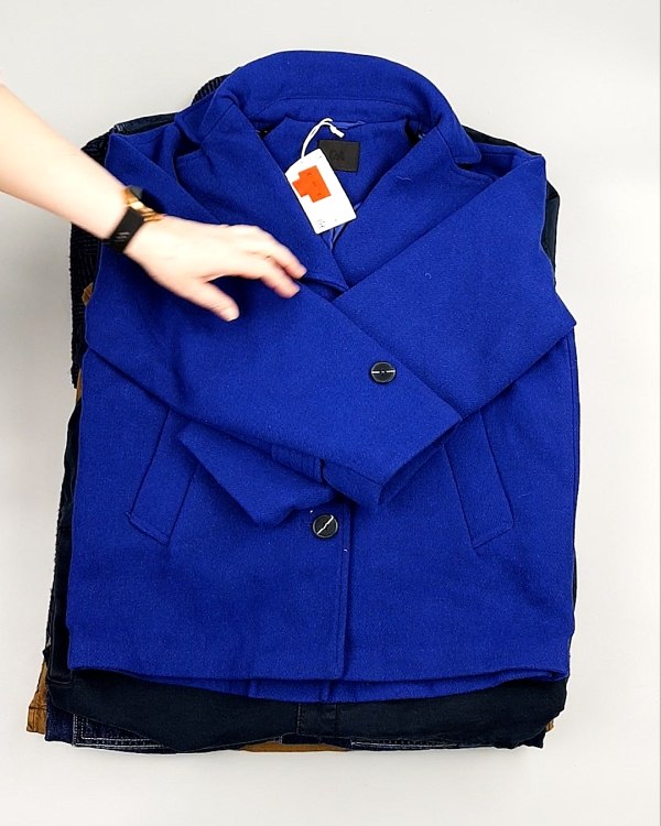 Фотография  286 - Ветровки м/ж C&A 025#10 кг, ЛОТ №7863 оптом в Салехарде и Ямало-Ненецком АО