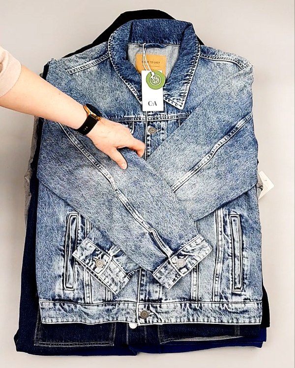 Фотография  403 - Ветровки м/ж C&A 025#10 кг, ЛОТ №7865 оптом в Салехарде и Ямало-Ненецком АО