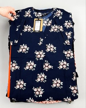 Фотография  482 - Блузки Bestseller 44#5 кг оптом в Салехарде и Ямало-Ненецком АО