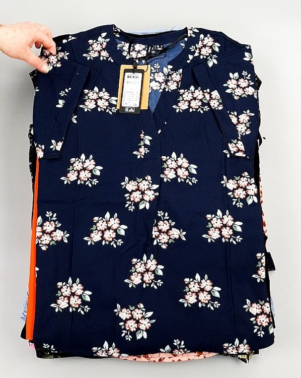 Фотография  451 - Блузки Bestseller 44#5 кг оптом в Салехарде и Ямало-Ненецком АО