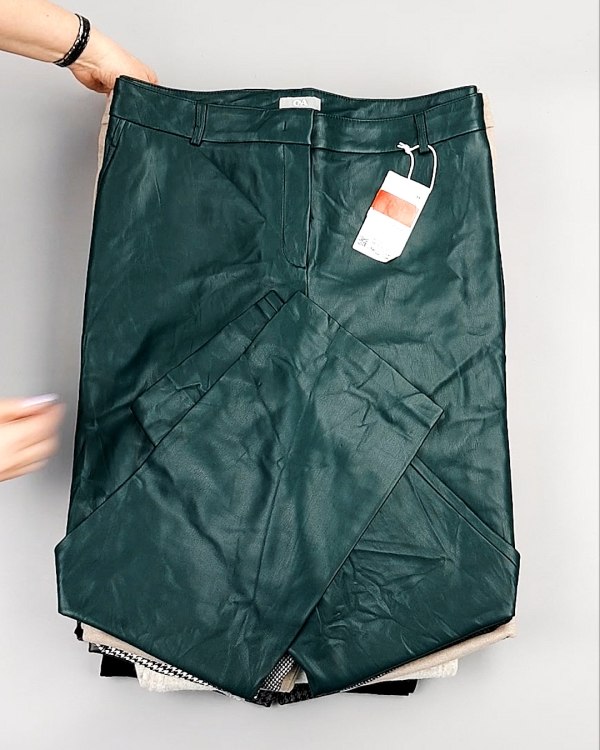 Фотография  318 - Брюки женские зима C&A 025#10 кг, ЛОТ №7911 оптом в Салехарде и Ямало-Ненецком АО