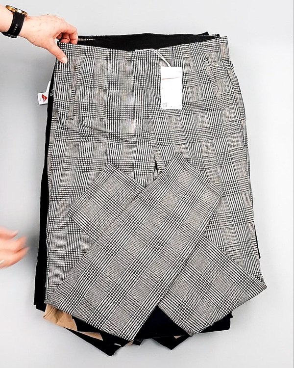 Фотография  668 - Брюки женские лето C&A 025#10 кг оптом в Салехарде и Ямало-Ненецком АО