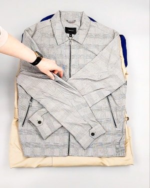 Фотография  764 - Ветровки м/ж C&A 025#10 кг, ЛОТ №7864 оптом в Салехарде и Ямало-Ненецком АО