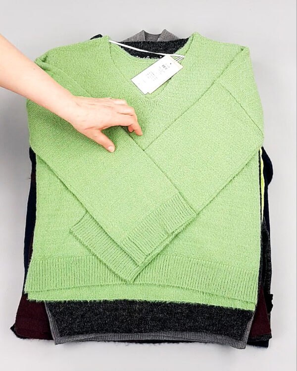 Фотография  317 - Джемпера легкие Bestseller+DK 035#7 кг, ЛОТ №8254 оптом в Салехарде и Ямало-Ненецком АО