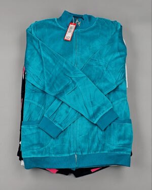 Купить Спортивные костюмы  AD83#4 шт, ЛОТ №8637 оптом в Салехарде и Ямало-Ненецком АО