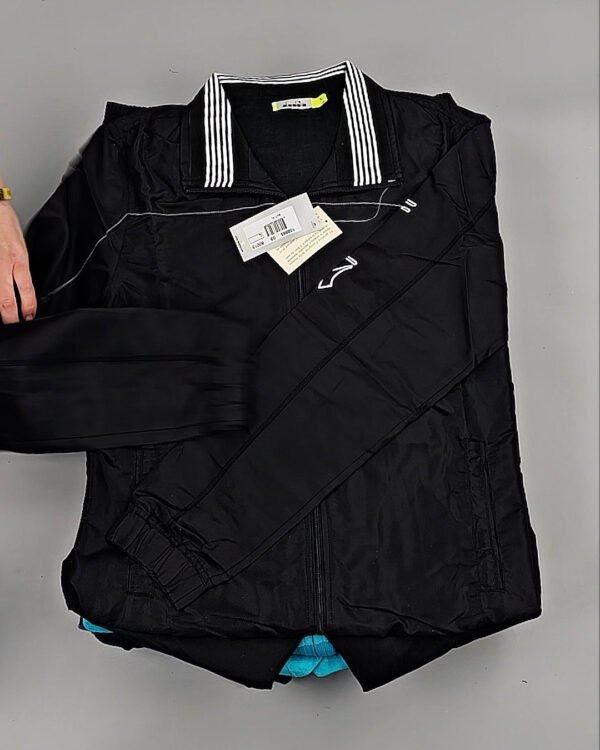 Фотография  160 - Спортивные костюмы  AD83#10 шт, ЛОТ №8641 оптом в Салехарде и Ямало-Ненецком АО