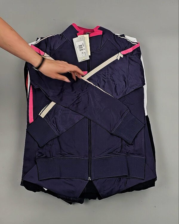 Фотография  423 - Спортивные костюмы  AD83#10 шт, ЛОТ №8641 оптом в Салехарде и Ямало-Ненецком АО