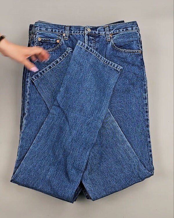 Фотография  461 - Джинсы LEVIS муж #6,2 кг, ЛОТ №8758 оптом в Салехарде и Ямало-Ненецком АО