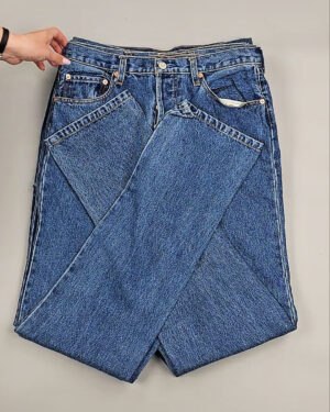 Фотография  961 - Джинсы LEVIS муж #6,3 кг, ЛОТ №8759 оптом в Салехарде и Ямало-Ненецком АО