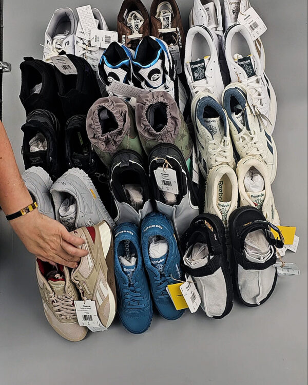 Фотография  372 - Кроссовки Reebok#23 шт, ЛОТ №8896 оптом в Салехарде и Ямало-Ненецком АО