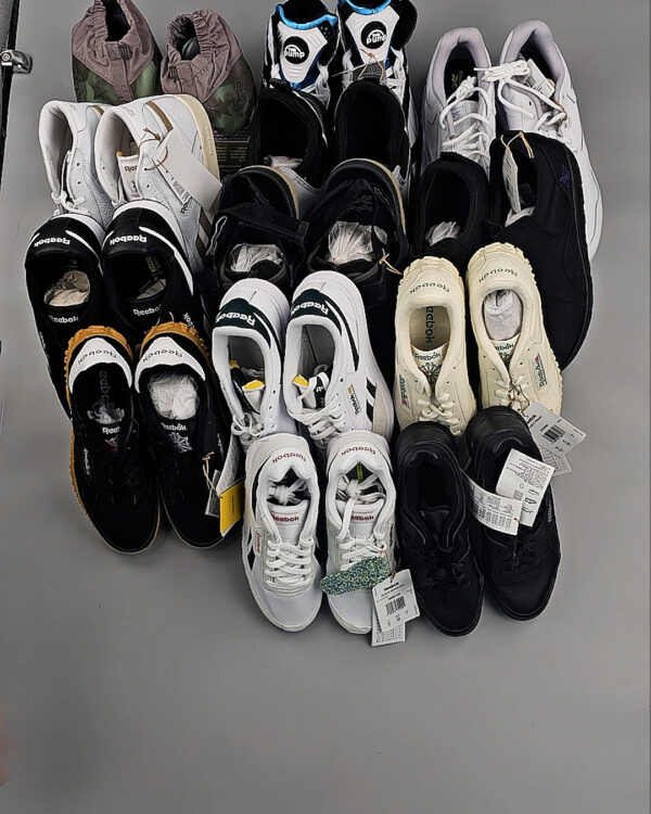 Фотография  906 - Кроссовки Reebok#23 шт, ЛОТ №8895 оптом в Салехарде и Ямало-Ненецком АО