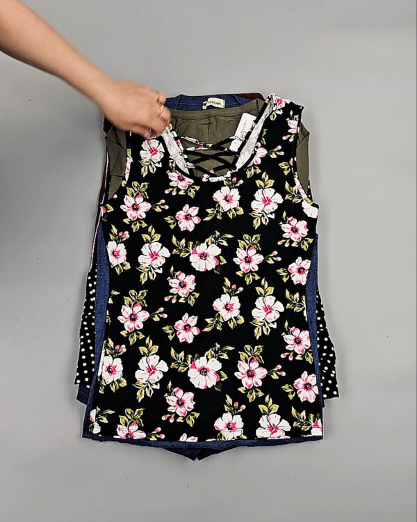 Фотография  947 - CALZEDONIA лето mix#50 шт, ЛОТ №8857 оптом в Салехарде и Ямало-Ненецком АО