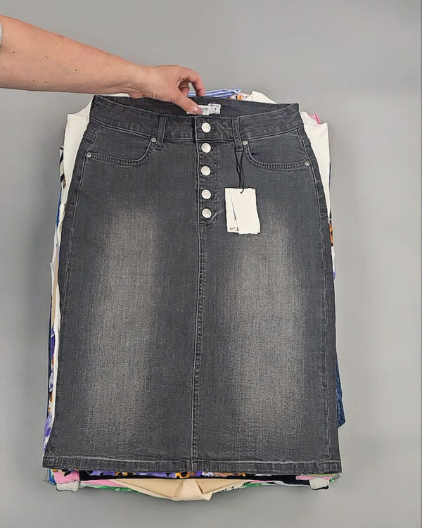 Фотография  490 - B.YOUNG Summer mix 045#17 кг оптом в Салехарде и Ямало-Ненецком АО