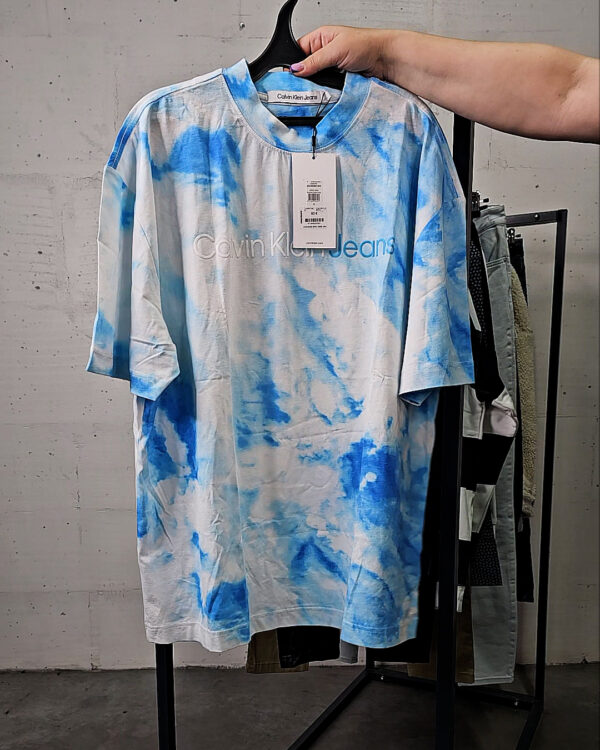 Фотография  150 - LACOSTE, CALVIN KLEIN, TOMMY HILFIGER, GUESS + 075#20 шт, ЛОТ №9072 оптом в Салехарде и Ямало-Ненецком АО