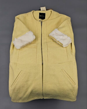 Купить Верхняя одежда Корея 085#15 кг, ЛОТ № СТ-9249 оптом в Салехарде и Ямало-Ненецком АО