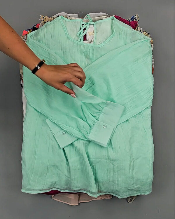 Фотография  758 - Блузки Корея 085#5 кг оптом в Салехарде и Ямало-Ненецком АО