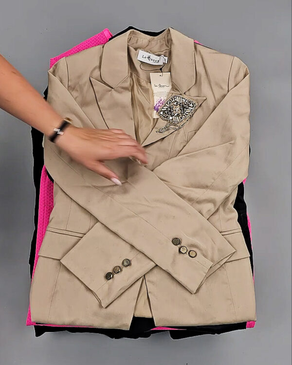 Фотография  504 - Жакеты Корея 085#10 кг, ЛОТ № СТ-9238 оптом в Салехарде и Ямало-Ненецком АО