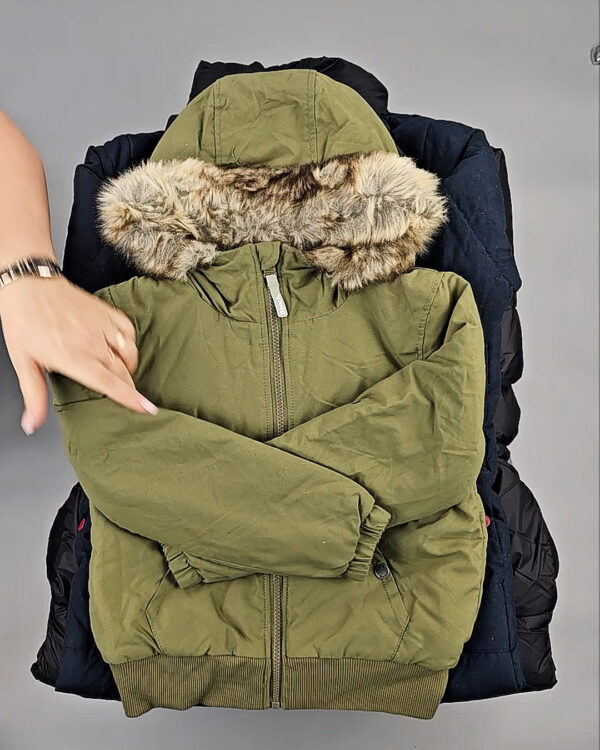 Фотография  683 - Верхняя одежда СТОК дети 065#10 кг, ЛОТ СТ-9343 оптом в Салехарде и Ямало-Ненецком АО