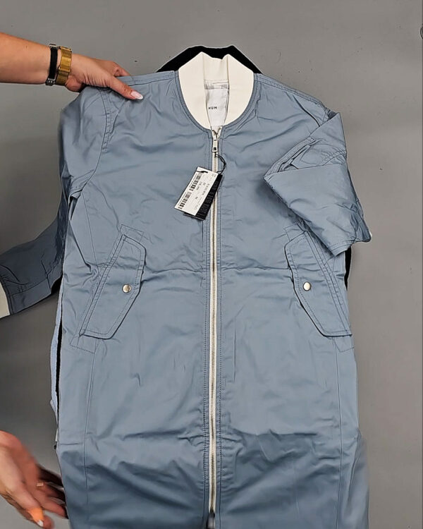 Фотография  415 - Верхняя одежда Корея 085#15 кг, ЛОТ № СТ-9249 оптом в Салехарде и Ямало-Ненецком АО