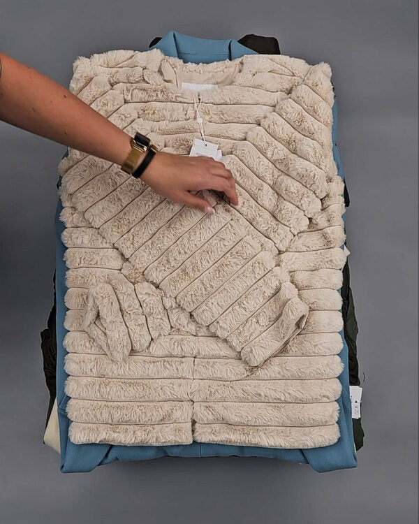 Фотография  231 - Верхняя одежда VILA 104#10 кг, ЛОТ СТ-9320 оптом в Салехарде и Ямало-Ненецком АО