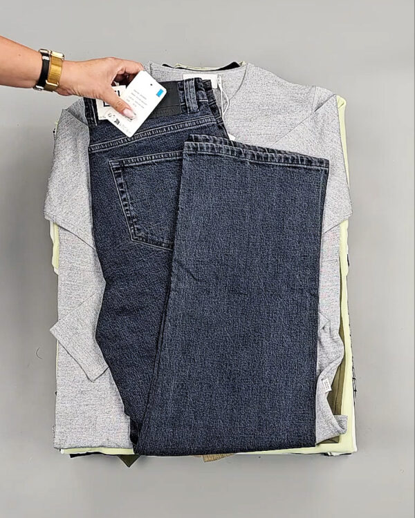 Фотография  727 - CASUAL FRIDAY Summer 075#15,6 кг, ЛОТ № СТ-9273 оптом в Салехарде и Ямало-Ненецком АО