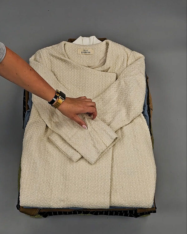 Фотография  943 - Верхняя одежда Корея 085#15 кг оптом в Салехарде и Ямало-Ненецком АО