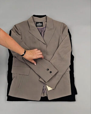 Фотография  451 - Жакеты Корея 085#10 кг, ЛОТ № СТ-9240 оптом в Салехарде и Ямало-Ненецком АО