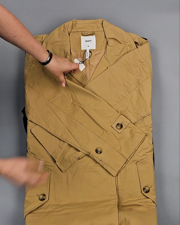 Фотография  431 - Ветровки Bestseller+DK 035#10 кг, ЛОТ СТ-9398 оптом в Салехарде и Ямало-Ненецком АО