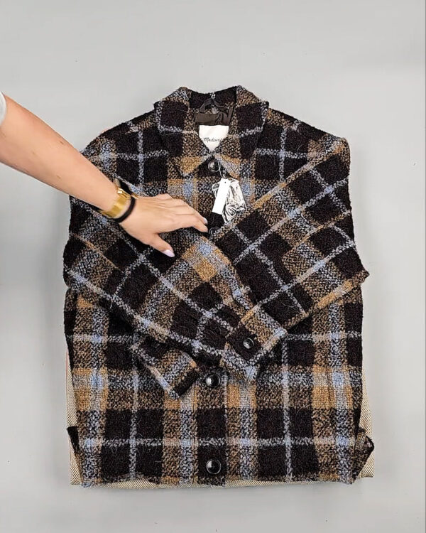 Фотография  892 - Ветровки женские CAN 104#12,7 кг, ЛОТ СТ-9405 оптом в Салехарде и Ямало-Ненецком АО