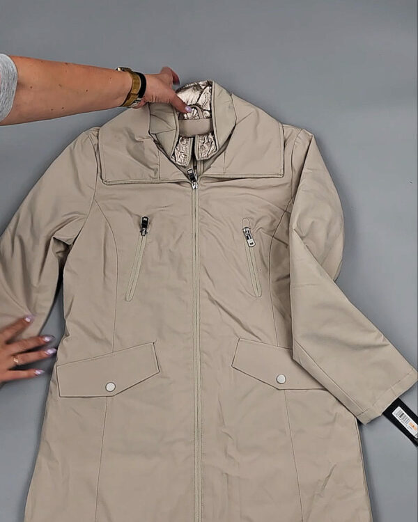 Фотография  708 - Ветровки женские CAN 104#12,4 кг, ЛОТ СТ-9403 оптом в Салехарде и Ямало-Ненецком АО