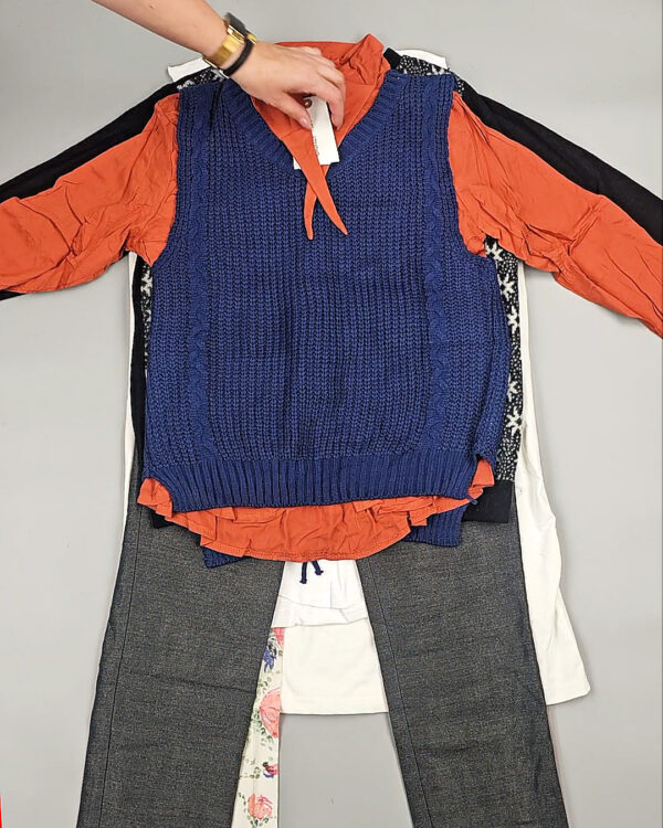 Фотография  906 - Комплекты жен Корея 085#5 кг, ЛОТ СТ-9573 оптом в Салехарде и Ямало-Ненецком АО