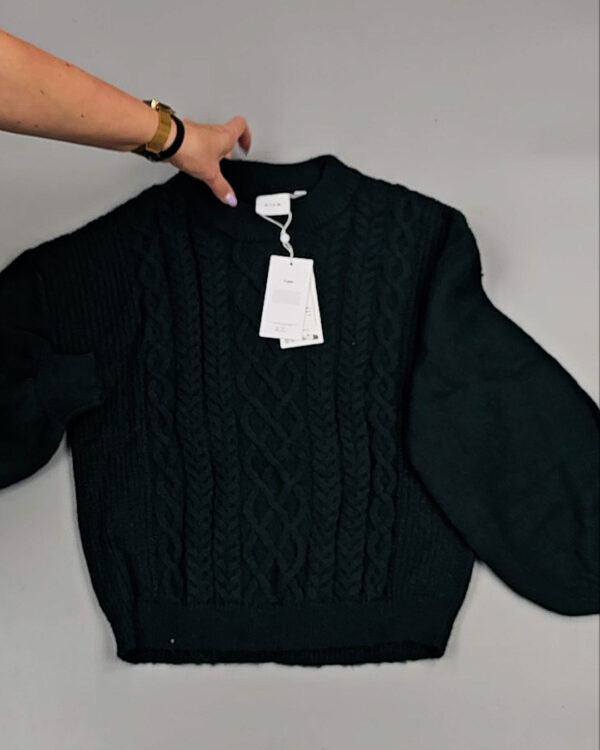 Фотография  867 - Джемпера Bestseller 104#7 кг, ЛОТ СТ-9423 оптом в Салехарде и Ямало-Ненецком АО