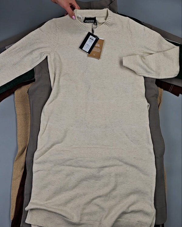 Фотография  773 - Платья Bestseller+DK Winter 035#7 кг, ЛОТ СТ-9916 оптом в Салехарде и Ямало-Ненецком АО