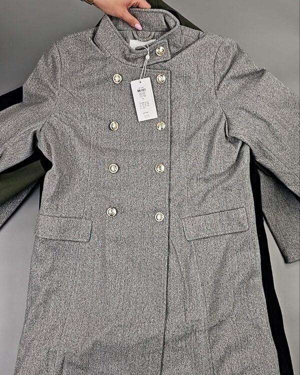 Фотография  689 - Пальто Bestseller 104#15,2 кг, ЛОТ СТ-9842 оптом в Салехарде и Ямало-Ненецком АО