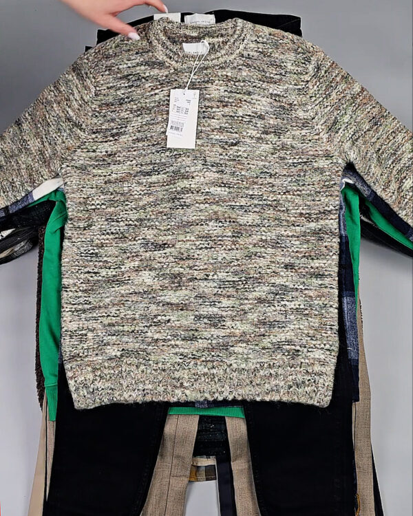 Фотография  319 - CASUAL FRIDAY Winter 075#20 кг, ЛОТ СТ-9985 оптом в Салехарде и Ямало-Ненецком АО