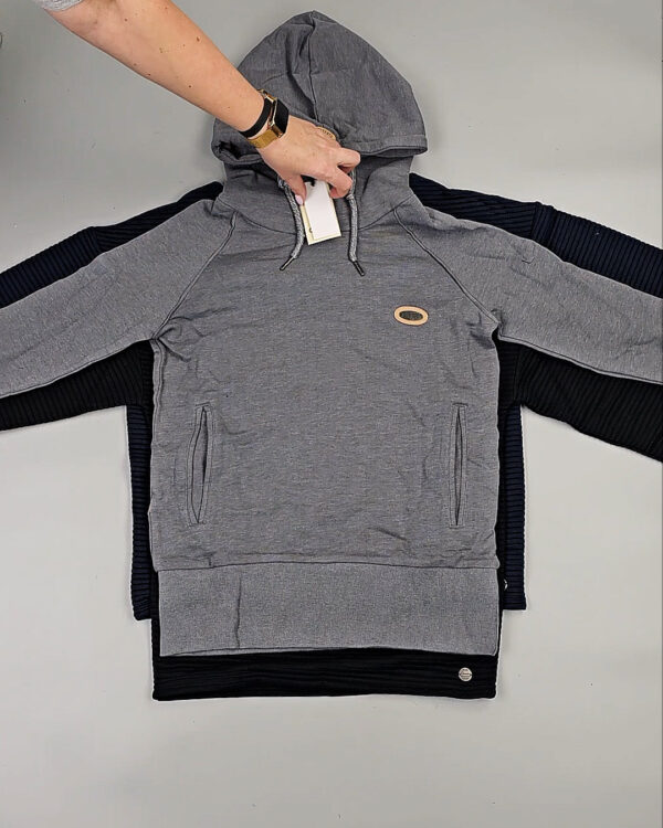 Фотография  858 - Толстовки Bestseller+DK 035#7 кг, ЛОТ СТ-9840 оптом в Салехарде и Ямало-Ненецком АО