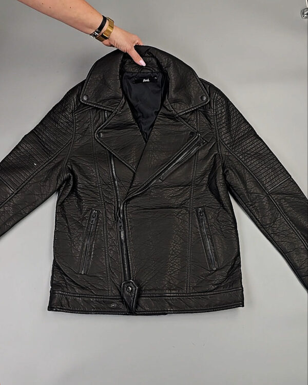 Фотография  214 - AMAZON Winter#15 кг, ЛОТ СТ-9816 оптом в Салехарде и Ямало-Ненецком АО